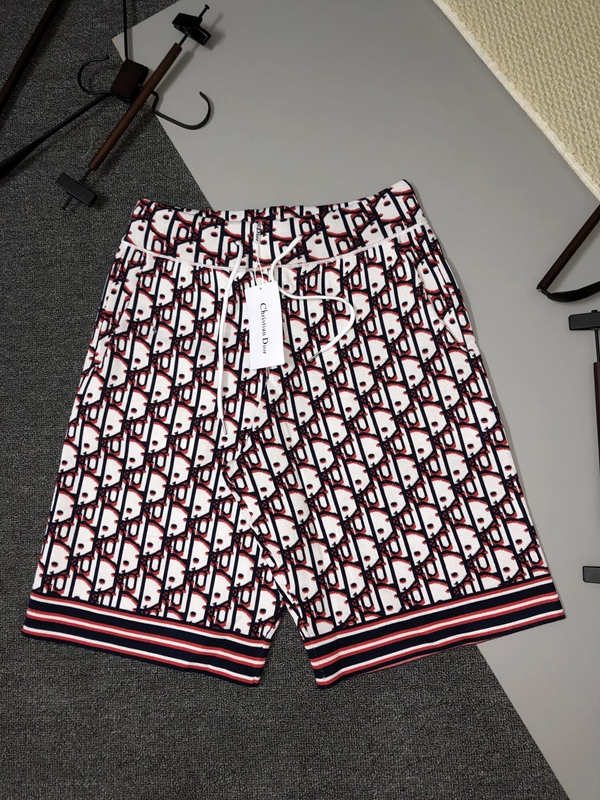 ブランドハーフパンツ正面デザイン